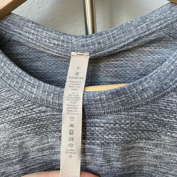 Grey lululemon swiftly tech shirt - Picture 2 of 3